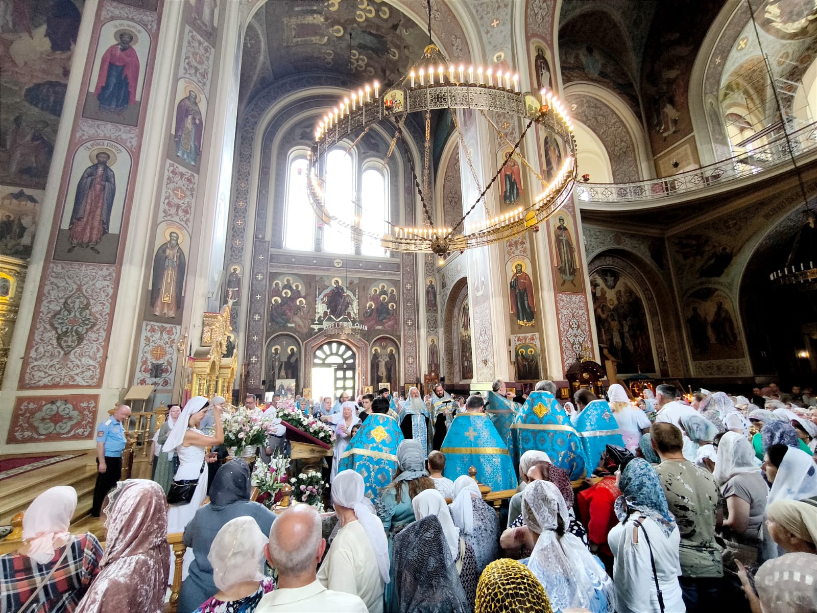 Фото молебна перед Казанской иконой