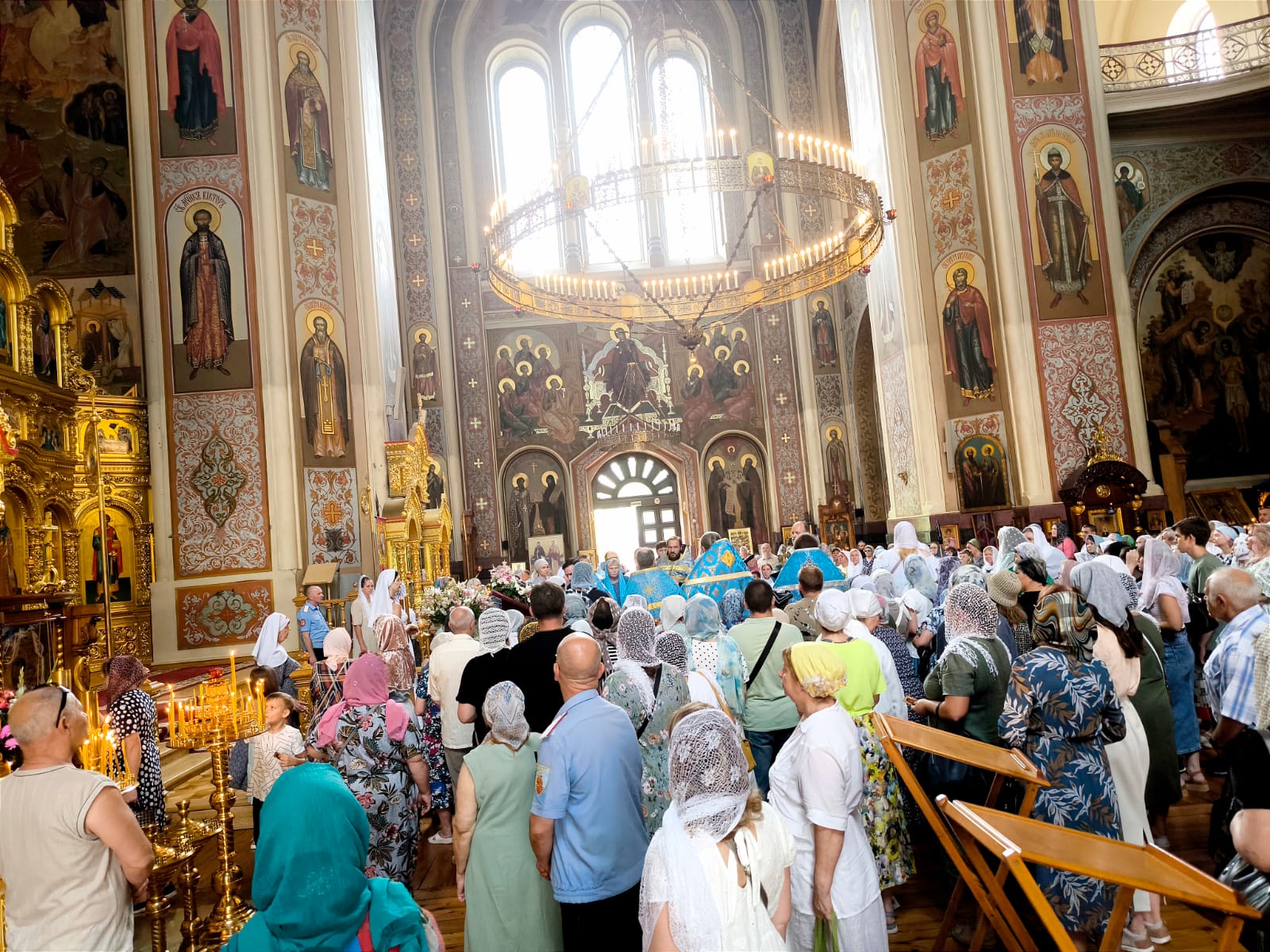 Фото молебна перед Казанской иконой