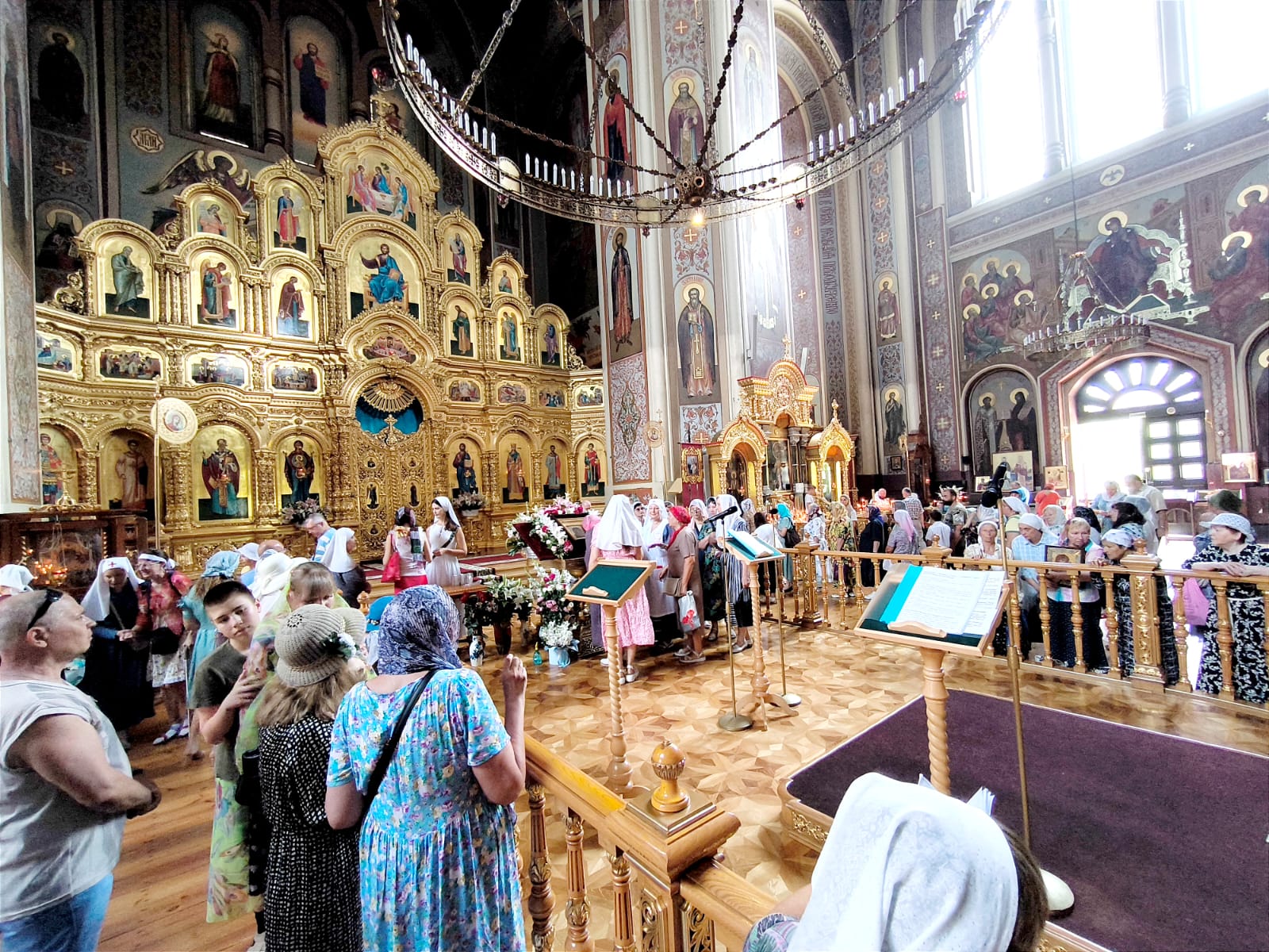 Фото молебна перед Казанской иконой